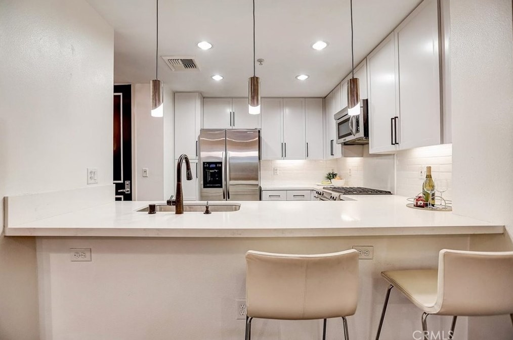 300 E 4th St #119, Long Beach, CA 90802