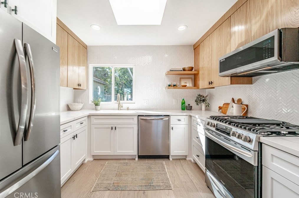 7451 Midfield Ave, Los Angeles CA  90045-3229 exterior