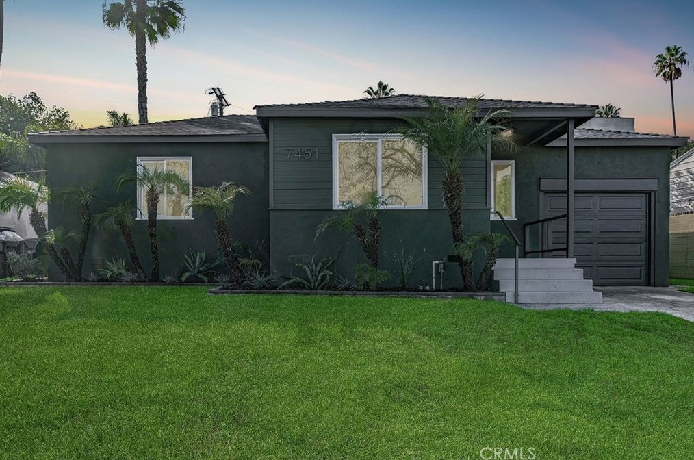 7451 Midfield Ave, Los Angeles CA  90045-3229 exterior