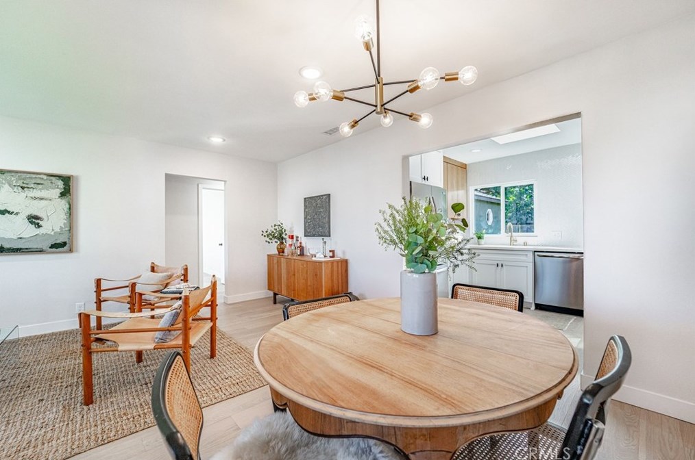 7451 Midfield Ave, Los Angeles CA  90045-3229 exterior