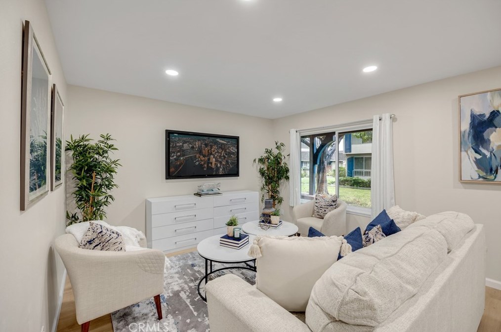 4325 Dina Ct, Cypress, CA 90630