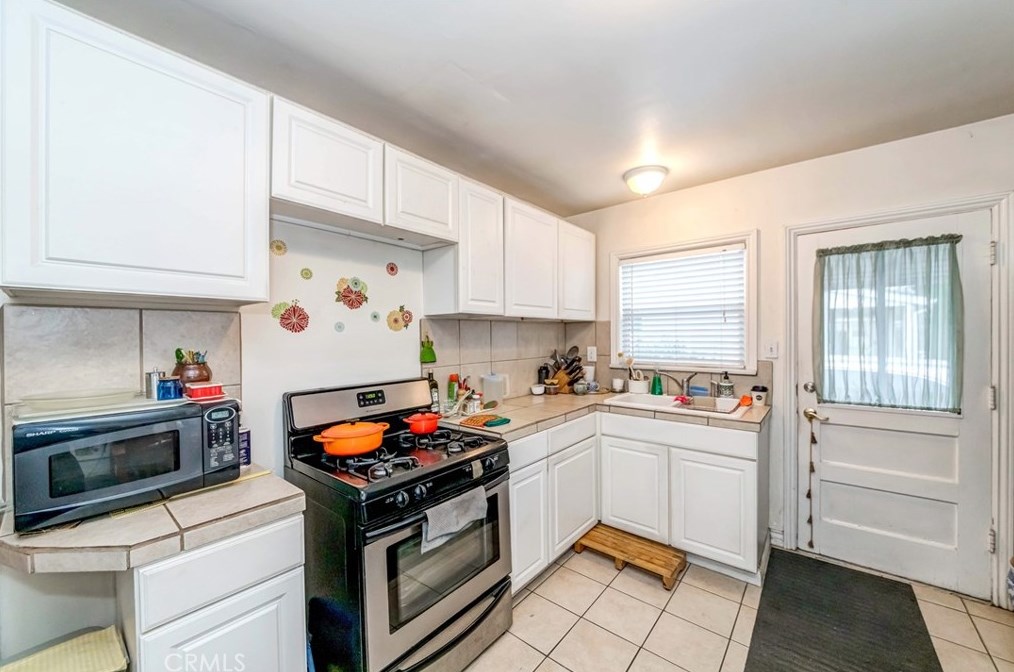 14409 Longworth Ave, Norwalk CA  90650-4722 exterior