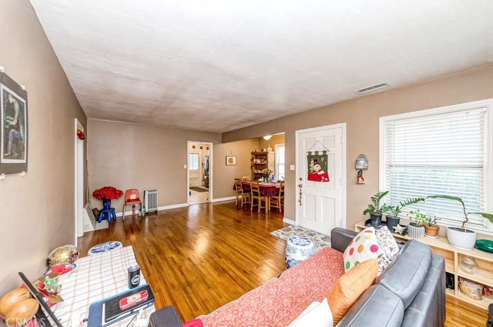 14409 Longworth Ave, Norwalk CA  90650-4722 exterior