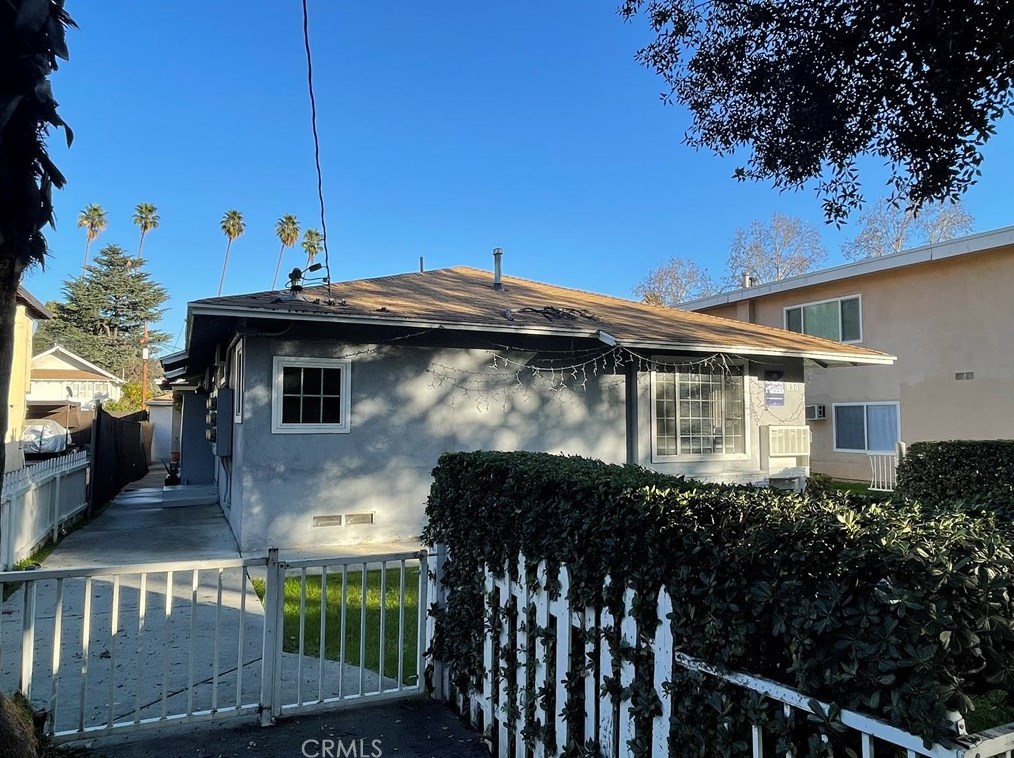 830 N Euclid Ave, Pasadena, CA 91104