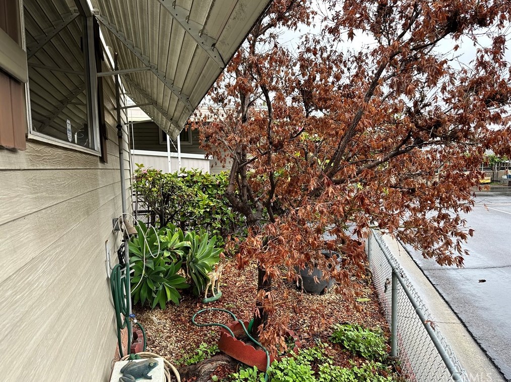 432 Harbor Blvd, Santa Ana CA  92703-3341 exterior