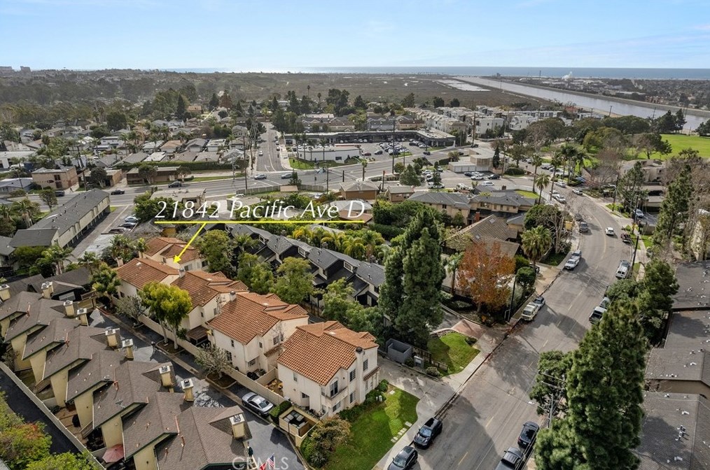 2182 Pacific Ave, Costa Mesa CA  92627-3979 exterior