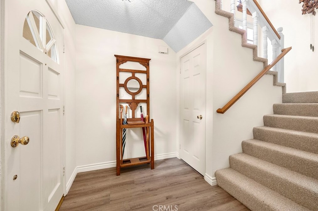 2182 Pacific Ave, Costa Mesa, CA 92627-3979