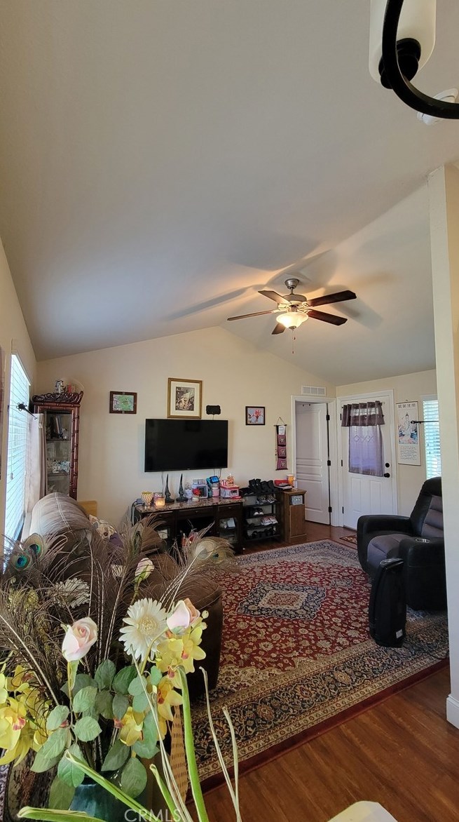17820 Lakewood Blvd #13, Bellflower, CA 90706