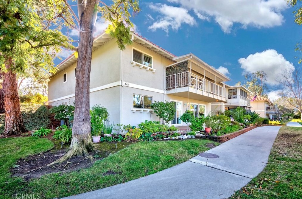 642 Avenida Sevilla, Laguna Beach, CA 92637-4570