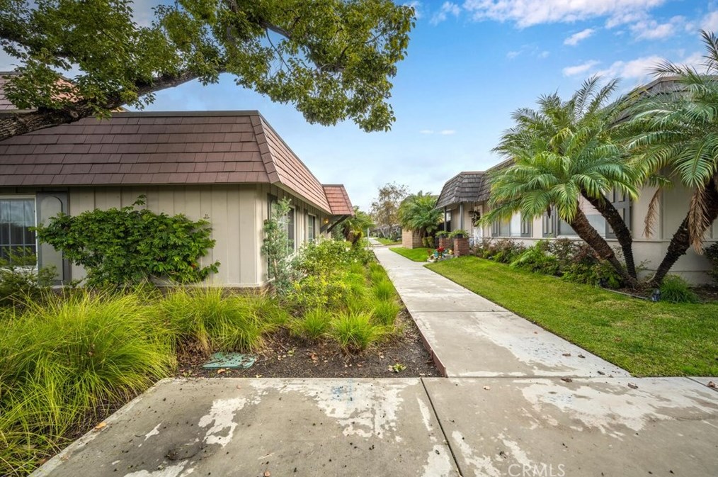 10126 Bloomfield Ave, Cypress, CA 90630