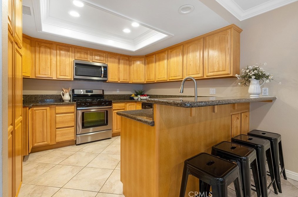 1087 Border Ave, Corona, CA 92882-3050
