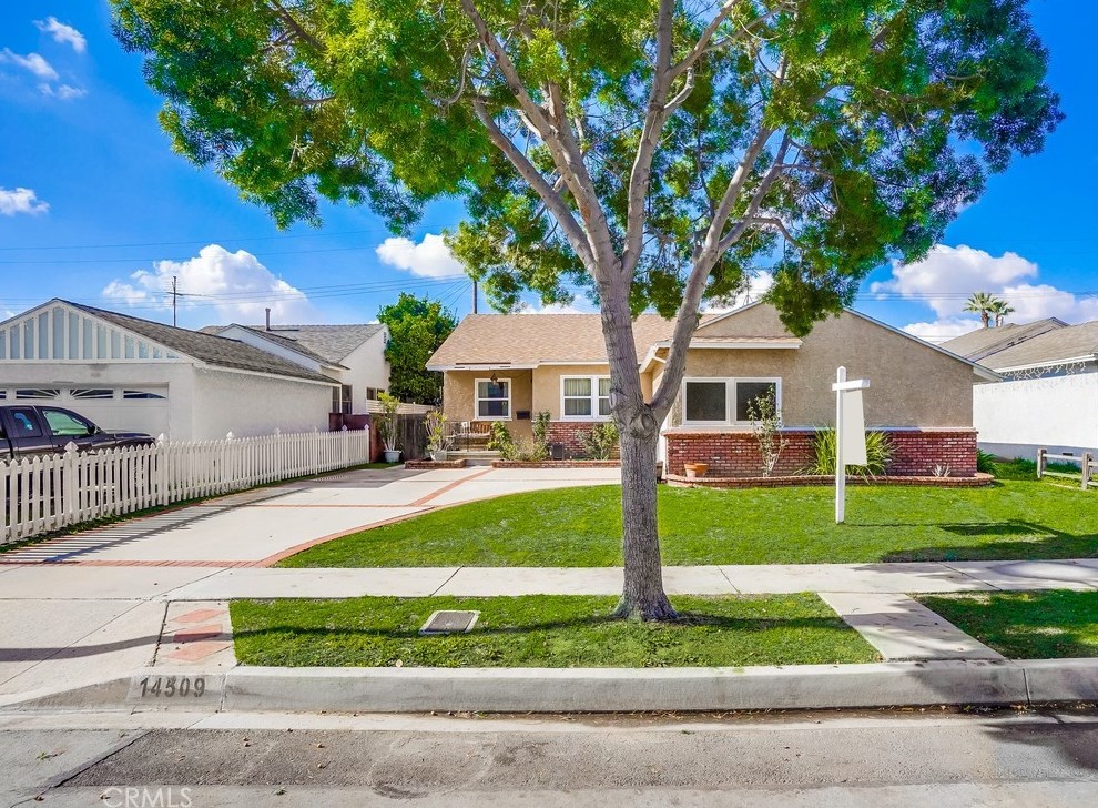 14509 Perilla Ave, Paramount, CA 90723
