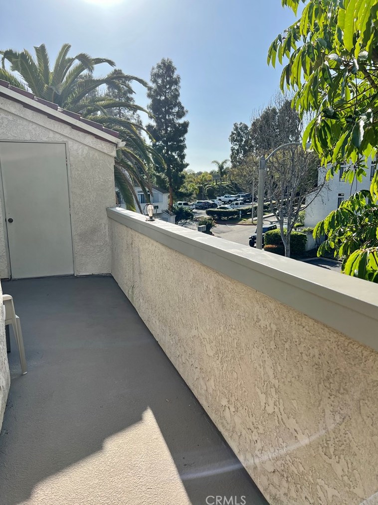 17202 Corbina Ln, Huntington Beach CA  92649-5156 exterior