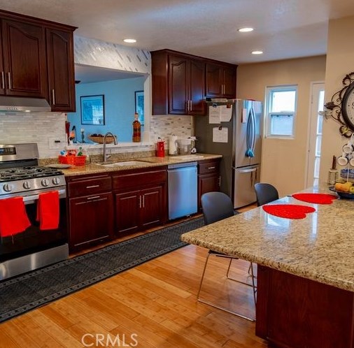 4612 Rhapsody Dr, Huntington Beach, CA 92649-2219