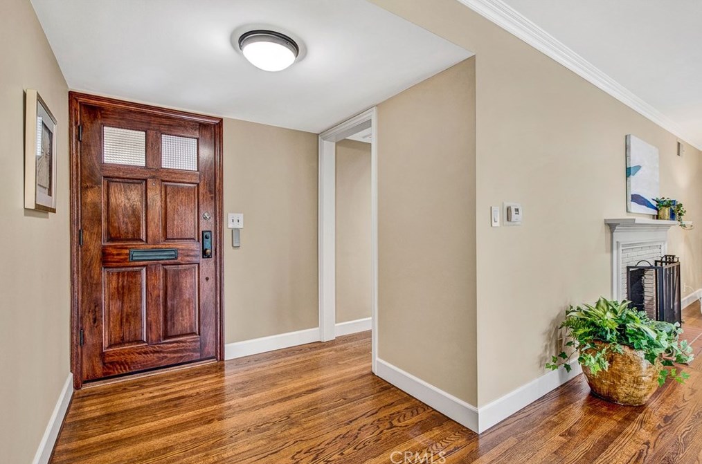 1208 Park Ln, Santa Ana CA  92706-1423 exterior