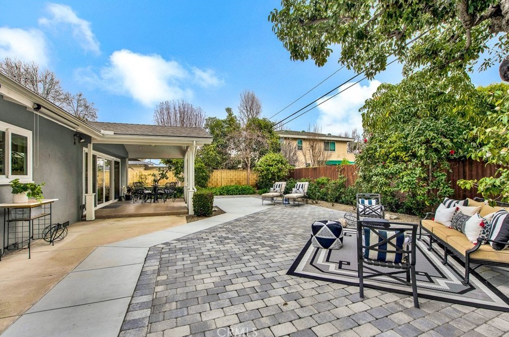 1208 Park Ln, Santa Ana CA  92706-1423 exterior