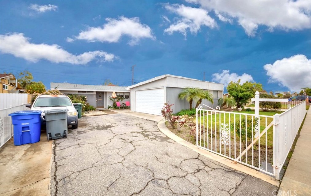 5972 Crescent Ave, Buena Park, CA 90620