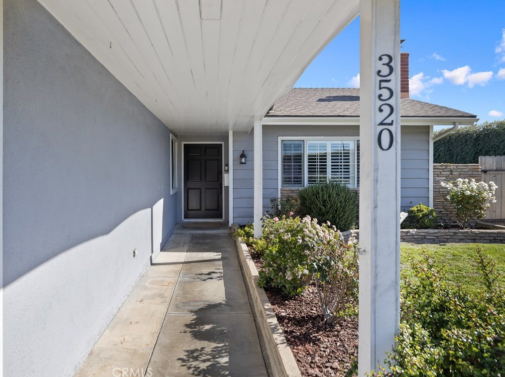 3520 Clover Cir, Seal Beach, CA 90740