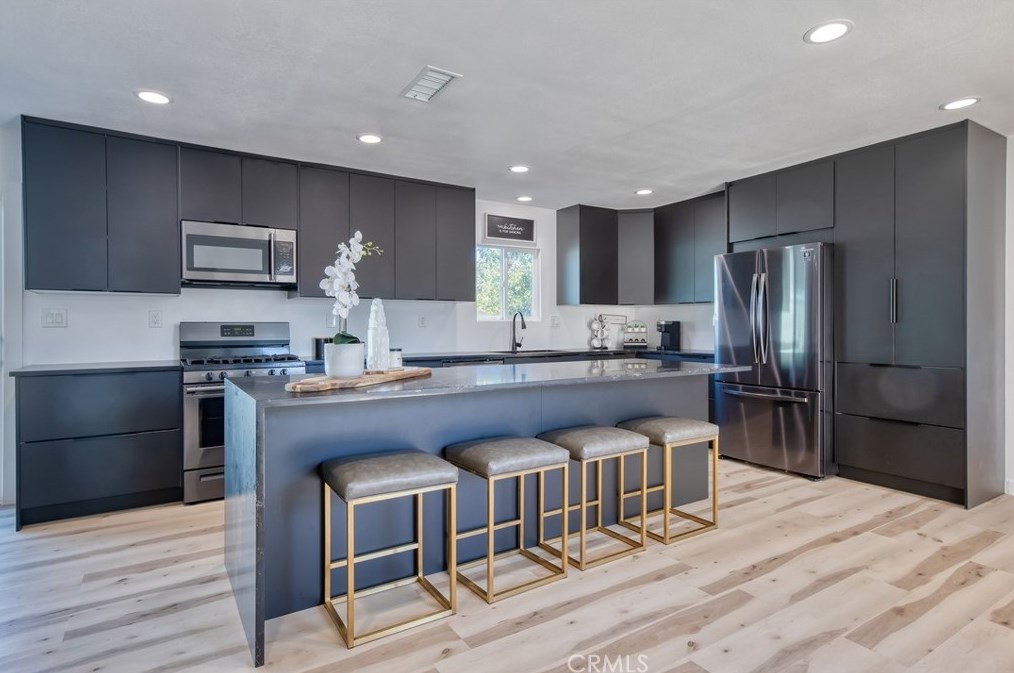 2923 E Robbins Ct, Anaheim, CA 92806