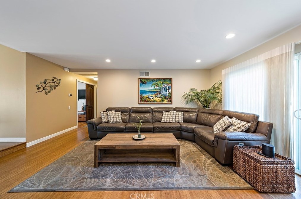 12700 Oakthorn Ln, La Mirada CA  90638-2521 exterior