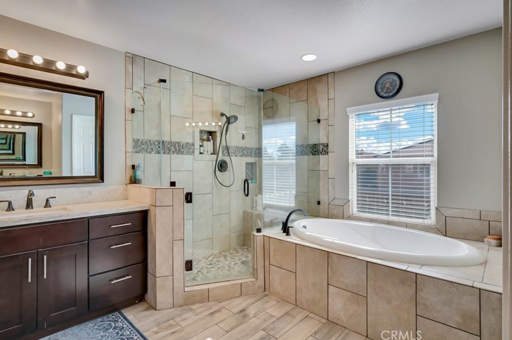 27665 Hackberry St, Murrieta CA  92562-4376 exterior