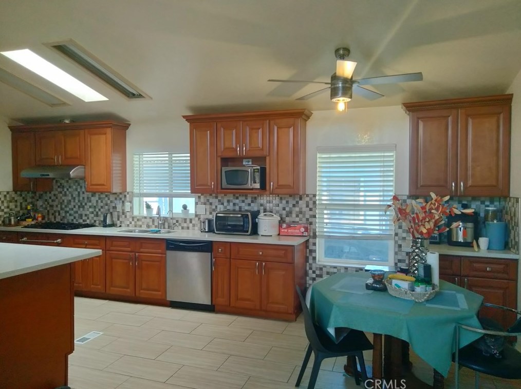 8200 Bolsa Ave #171, Midway City, CA 92655