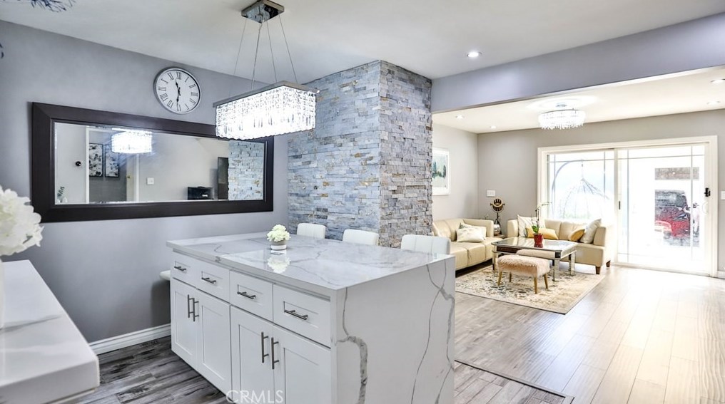 1084 Mitchell Ave, Tustin, CA 92780