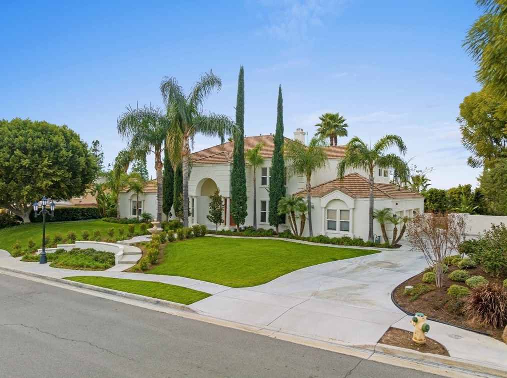 6905 Royal Hunt Ridge Dr, Riverside, CA 92506
