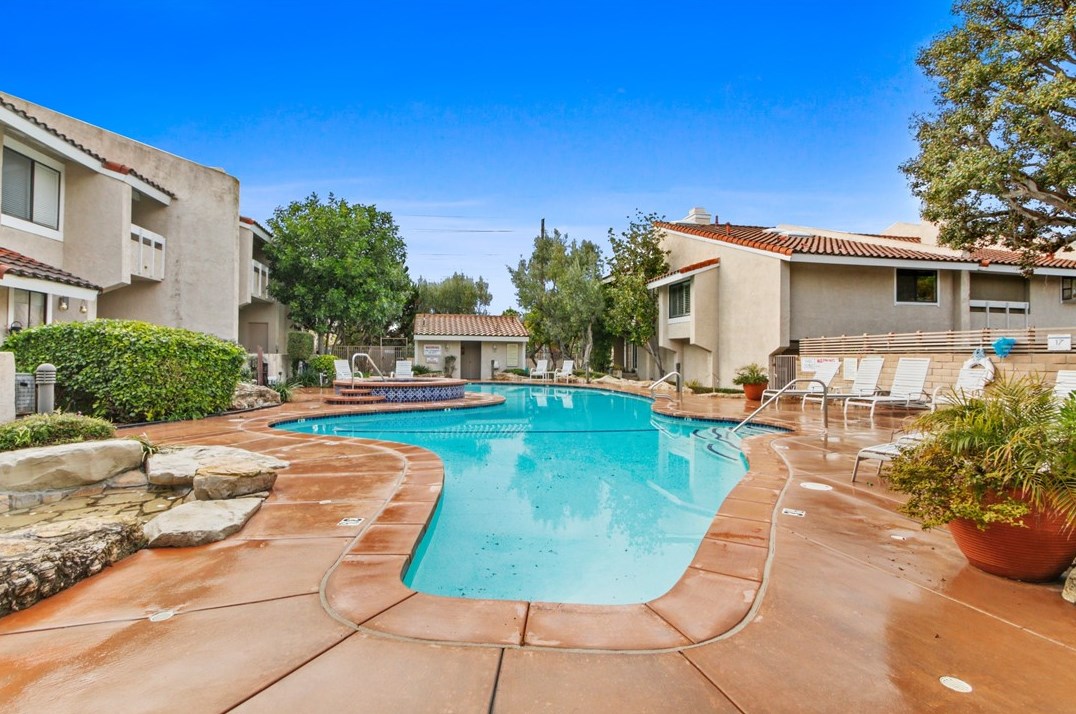 2460 Fairbrook Way, Costa Mesa CA  92626-6573 exterior