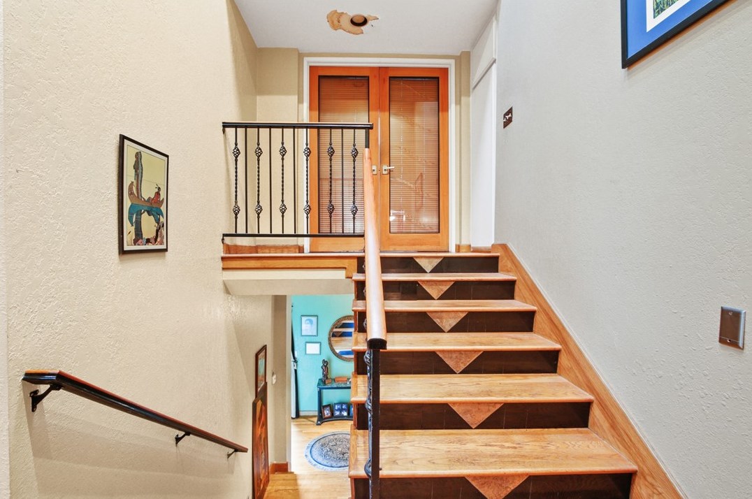 2460 Fairbrook Way, Costa Mesa CA  92626-6573 exterior