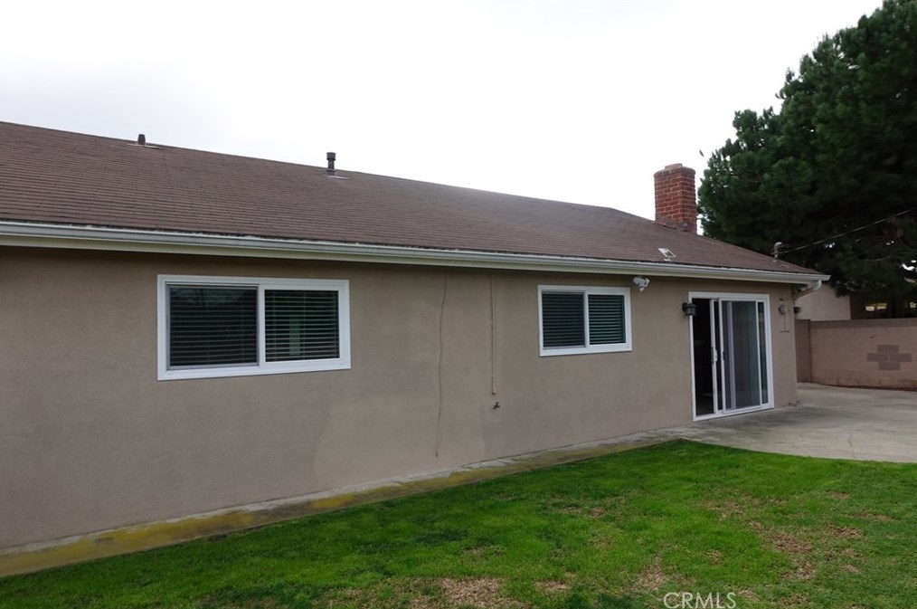 9131 Mediterranean Dr, Huntington Beach, CA 92646-4638