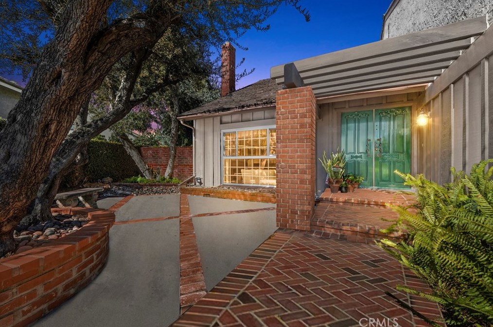 1355 Stonecrest Cir, Brea, CA 92821