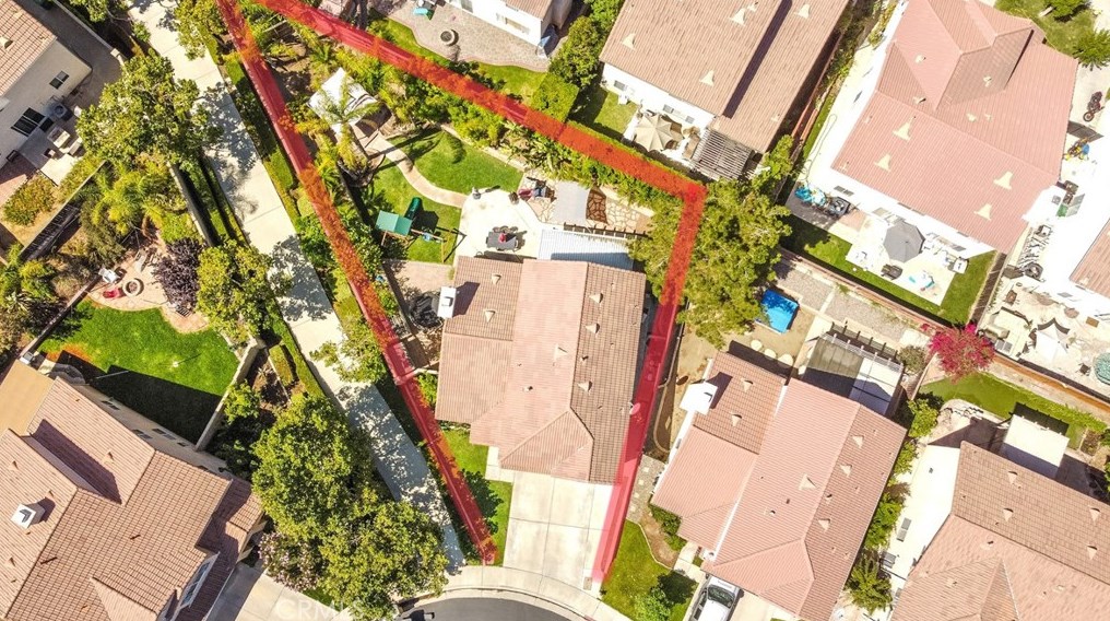 180 Pringle Cir, Corona CA  92881-8469 exterior