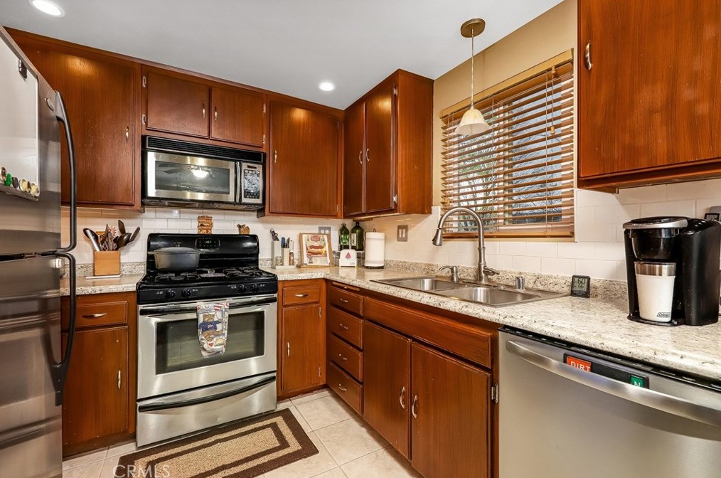 2905 Deacon St #26, Simi Valley, CA 93065