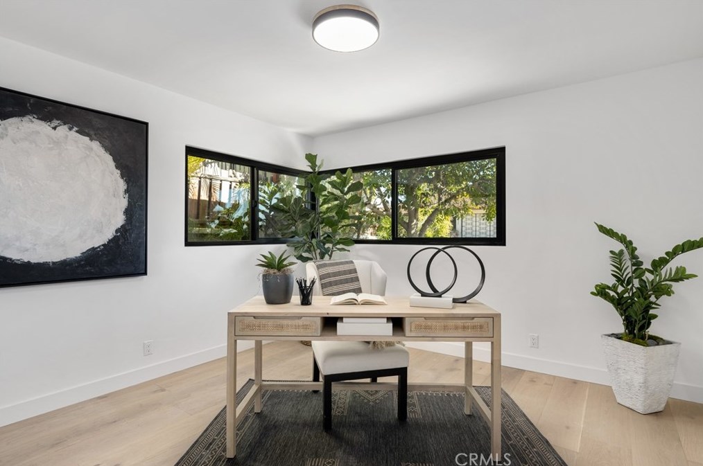 5419 Garth Ave, Los Angeles CA  90056-1115 exterior