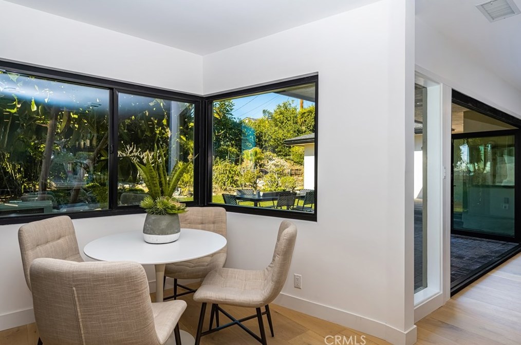 5419 Garth Ave, Los Angeles CA  90056-1115 exterior