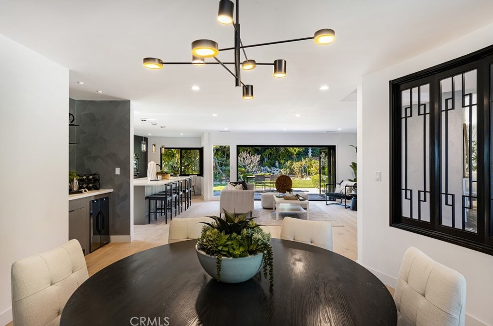 5419 Garth Ave, Los Angeles CA  90056-1115 exterior