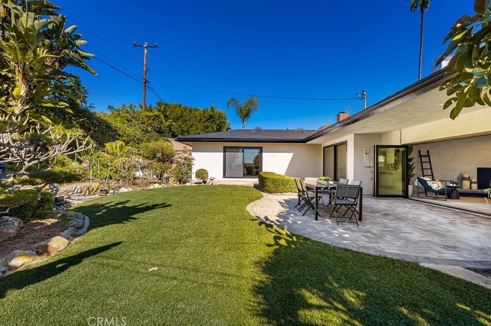 5419 Garth Ave, Los Angeles CA  90056-1115 exterior