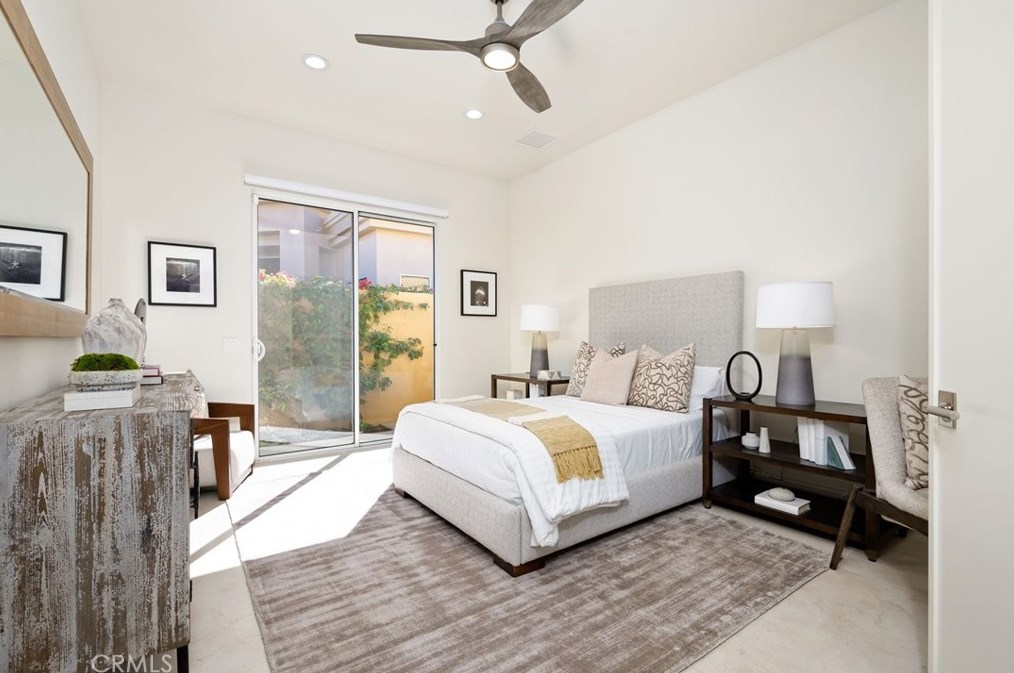 223 Desert Holly Dr, Palm Desert CA  92211-7410 exterior