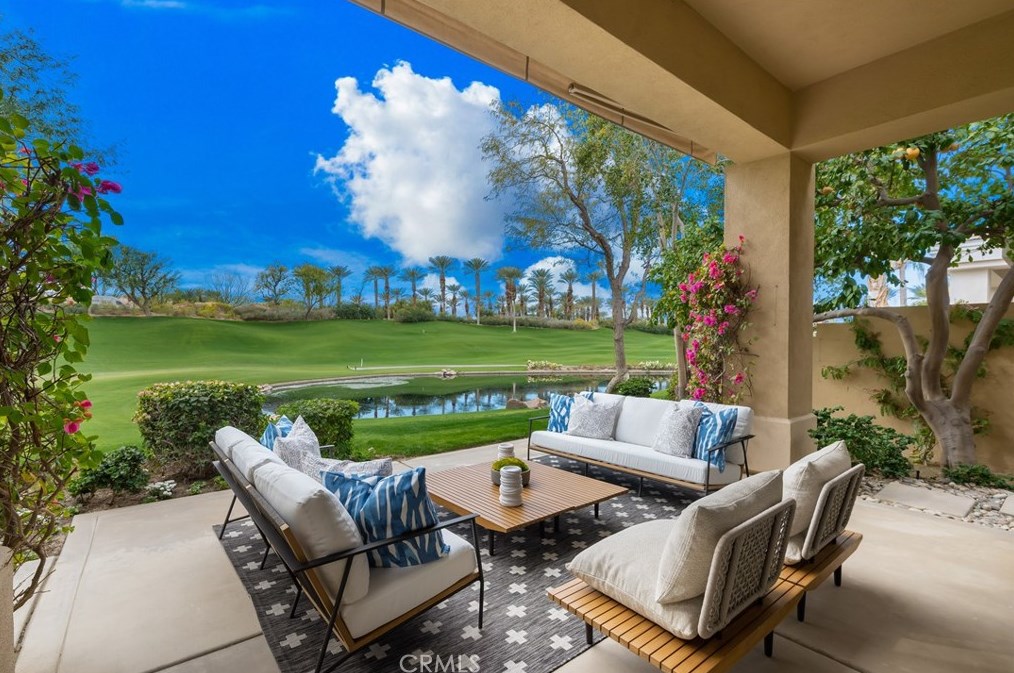 223 Desert Holly Dr, Palm Desert CA  92211-7410 exterior