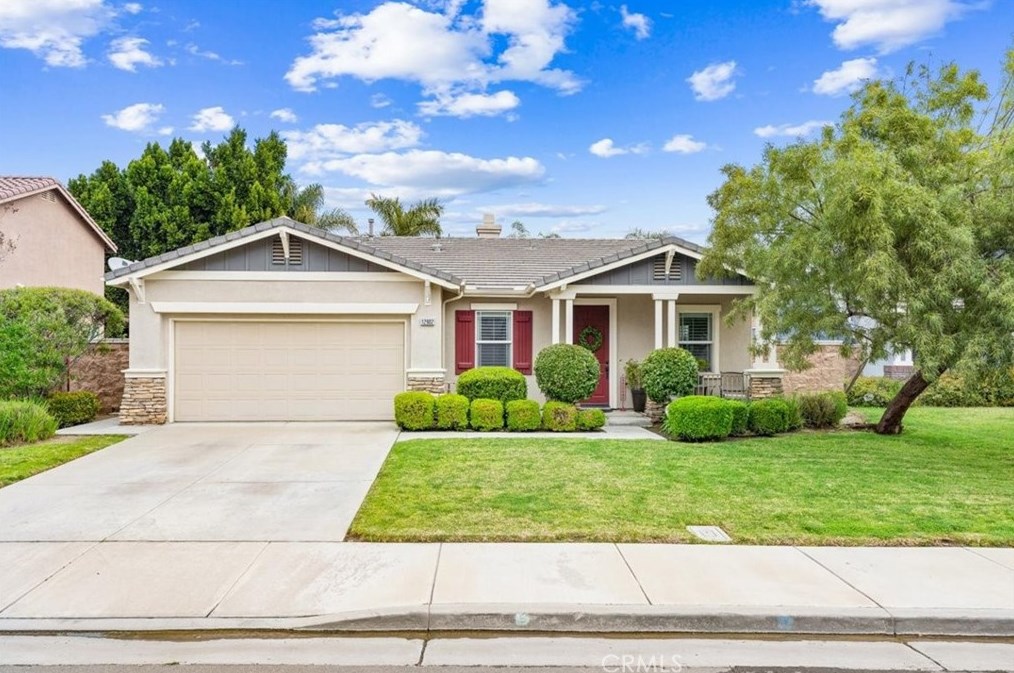12902 Merry Meadows Dr, Corona, CA 92880-8545