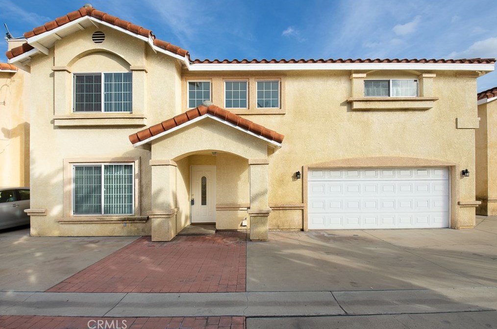 8739 Vans St, Paramount, CA 90723