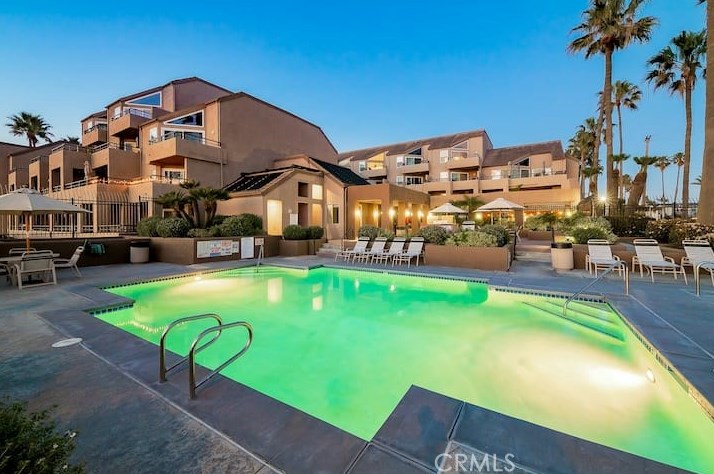 1200 Pacific Coast Hwy, Huntington Beach, CA 92648-4849