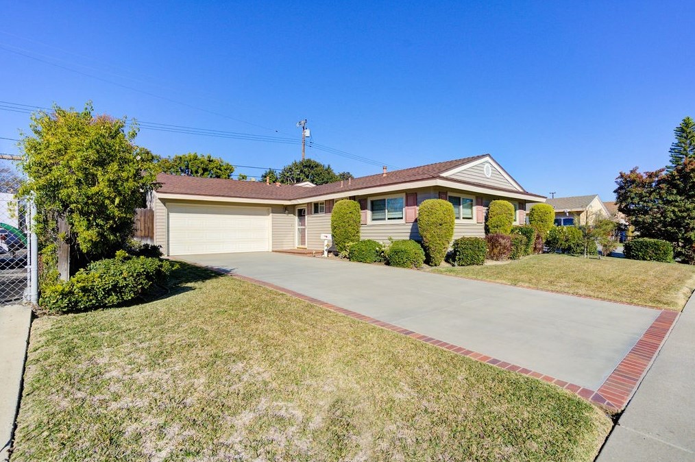 5121 Myra Ave, Cypress, CA 90630