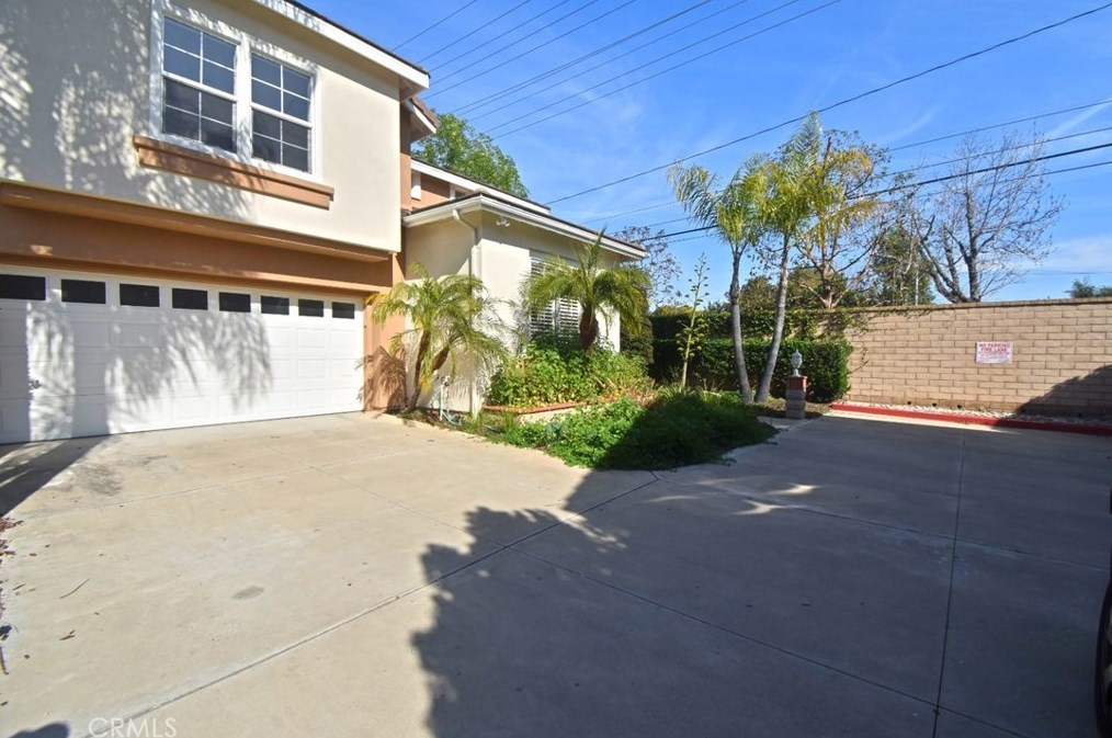 1202 Hazel Pl, Costa Mesa, CA 92626-4148