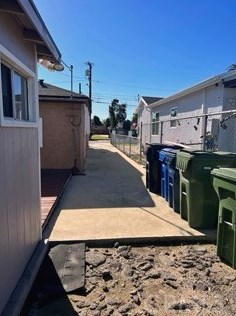 415 127th St, Los Angeles CA  90061-2713 exterior
