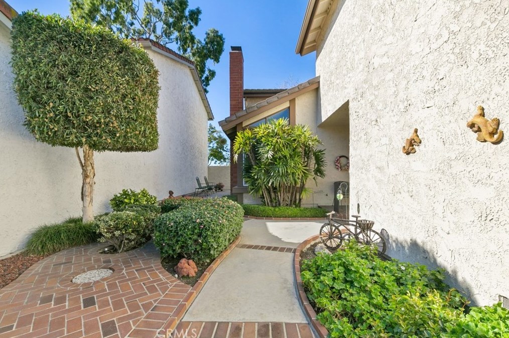 11385 Nantucket Ct, Cypress, CA 90630