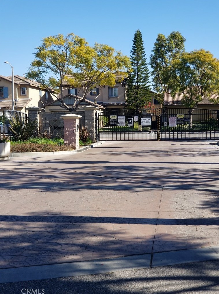 1951 E Canova Ln, Compton, CA 90221
