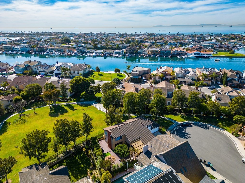 16362 Spartan Cir, Huntington Beach, CA 92649