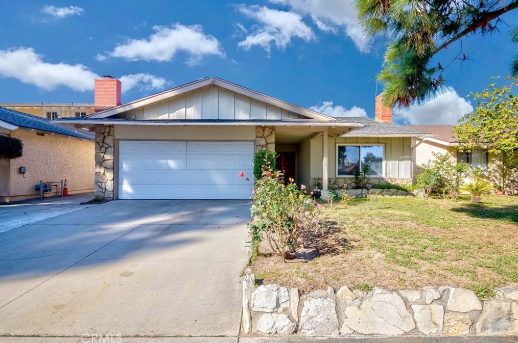 18905 De Voss Ave, Artesia, CA 90703